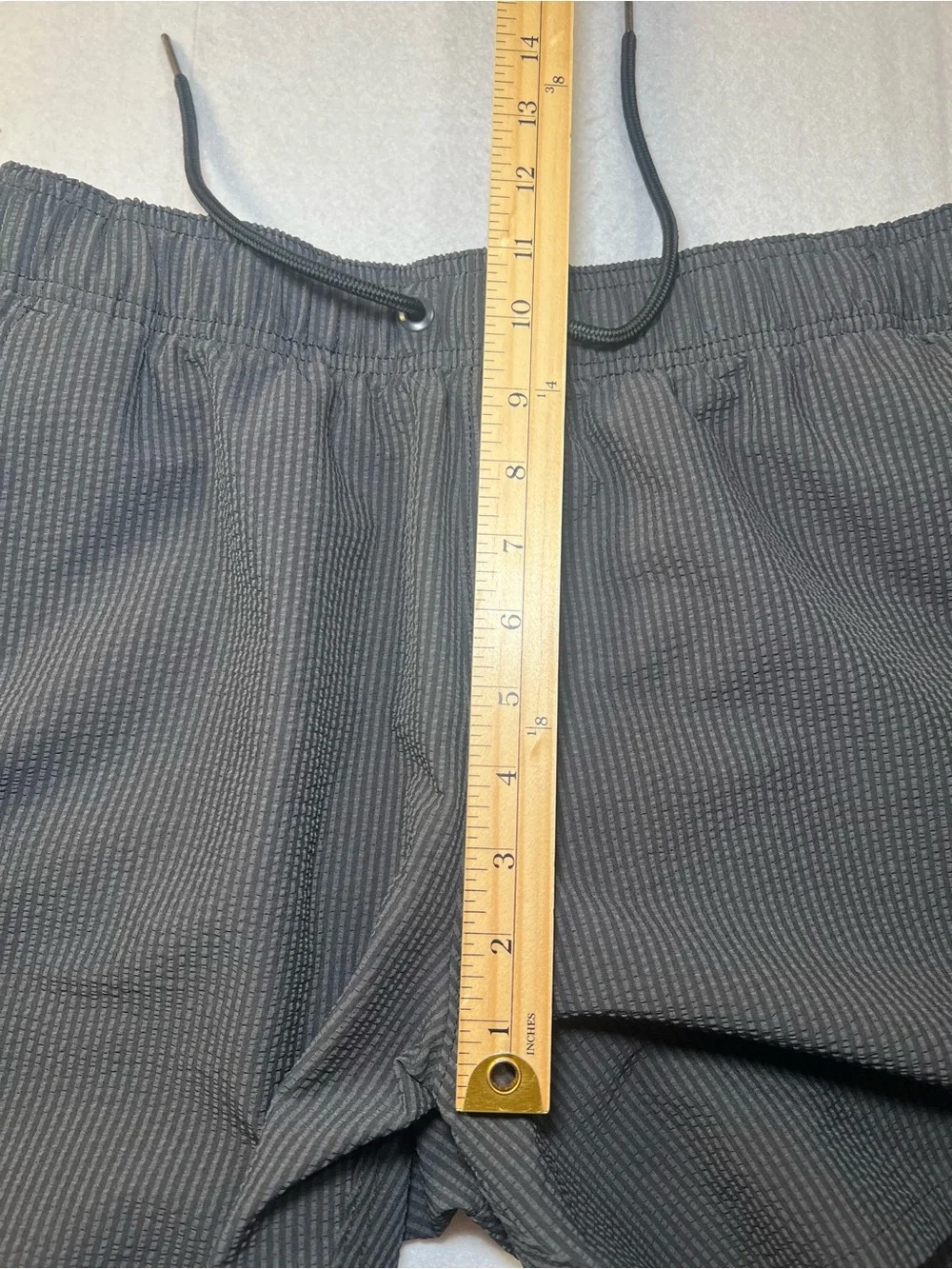 Hollister Men's Mid-Thigh Seersucker Volley Swim Shorts,Black/Dark Gray,L